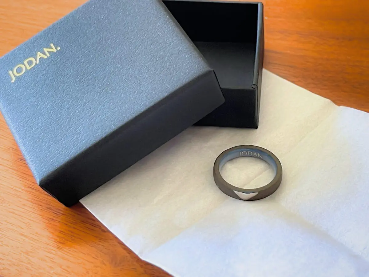 JODAN：アロマオイルを染み込ませて香りを楽しむ指輪 - あなたの