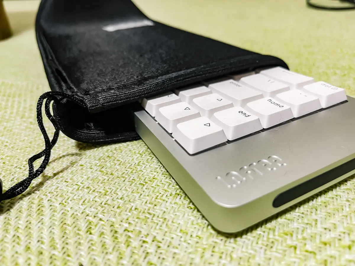 Lofree Flow2用ケースには100均のペットボトルカバーが最適だ - あなた