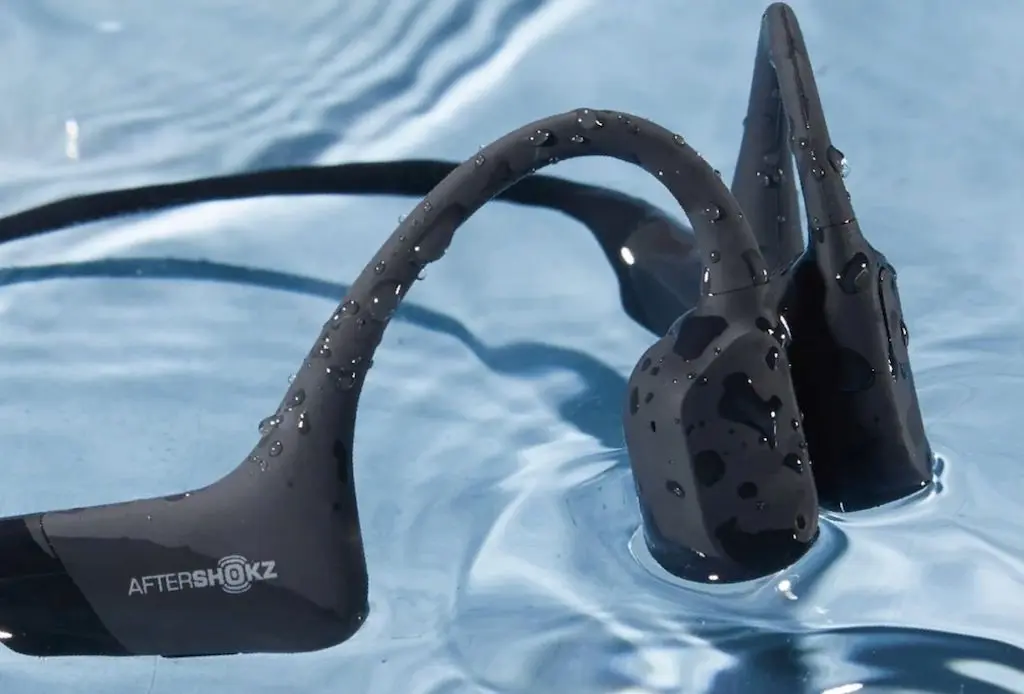 高性能　骨伝導　ヘッドホン　AEROPEX 800 付属品付き 骨伝導ワイヤレスヘッドホン「AfterShokz Aeropex」をレビュー